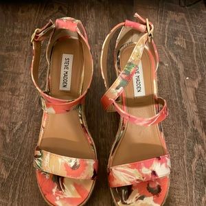 Floral Steve Madden Wedge platform sandal